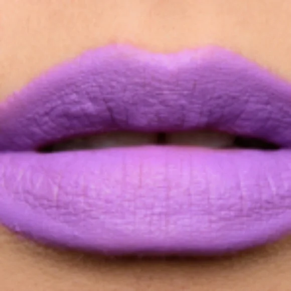 ❣️Fenty Mattemoiselle Plush Matte Lipstick in One of The Boyz - Picture 5 of 16